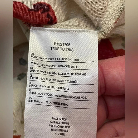 Volcom “SHELLO DRESS”
macramé top spaghetti straps ruffle hem floral boho L - Picture 10 of 15